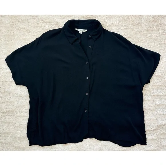 Vine & Love Black Button Up Dolman Short Sleeve Maternity Top - Picture 10 of 17